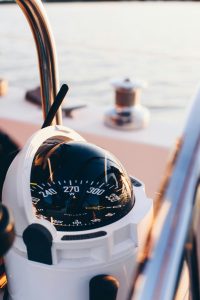 Read more about the article How to Navigate a Beat to Windward in Sailing